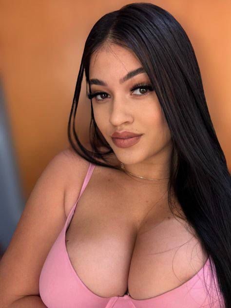 I’m hot and extremely sexy and (786) 429-9101 available love. - Photo 1